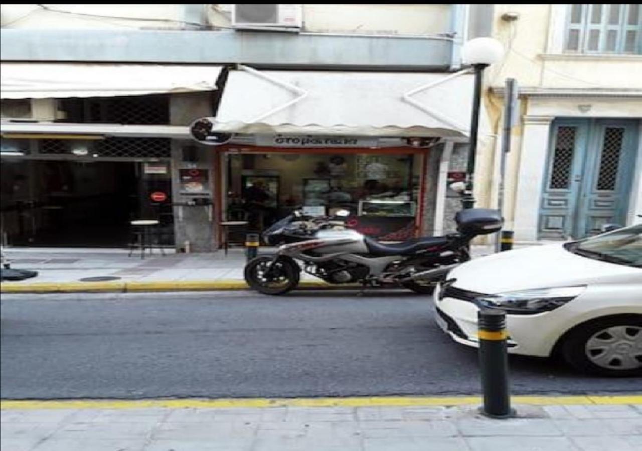 House In The Center Of Piraeus Next To The Port And The Metro!! Hotel Exterior photo
